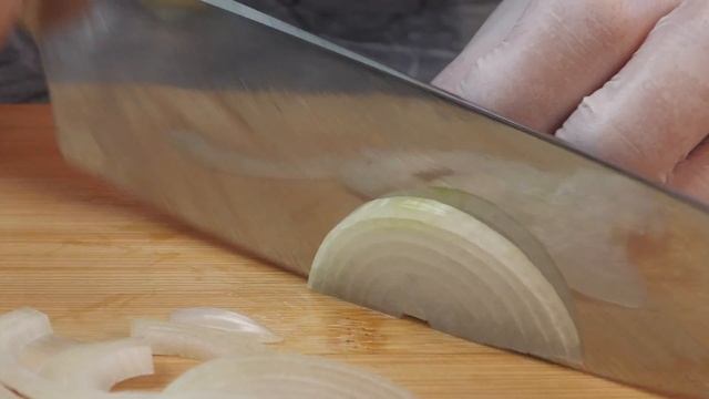 КАССЛЕР (подкопченная свиная шейка) с ананасом в сливочном соусе. Kasseler mit Ananas in Sauce. смотреть онлайн