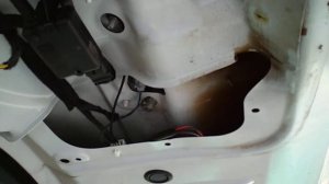 Камера заднего вида показывает зеркальное изображение