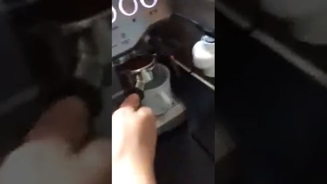 쿠닐 트론 세팅 중~ смотреть онлайн