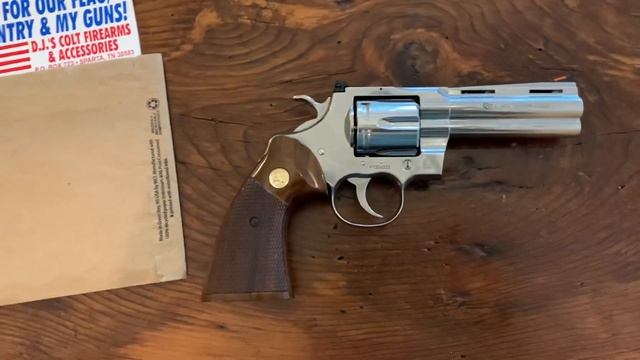 WARNING! Possible fake Colt Python grips on eBay!!! SCAM ALERT смотреть онлайн