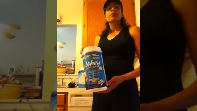 How to Make a Quick Triple Berry Smoothie смотреть онлайн