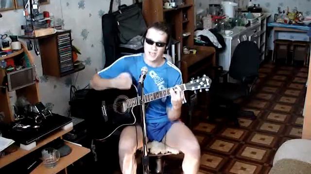 Парень поет под гитару С ДУШОЙ! смотреть онлайн