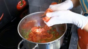 Итальянский томатный суп из свежих  помидоров.