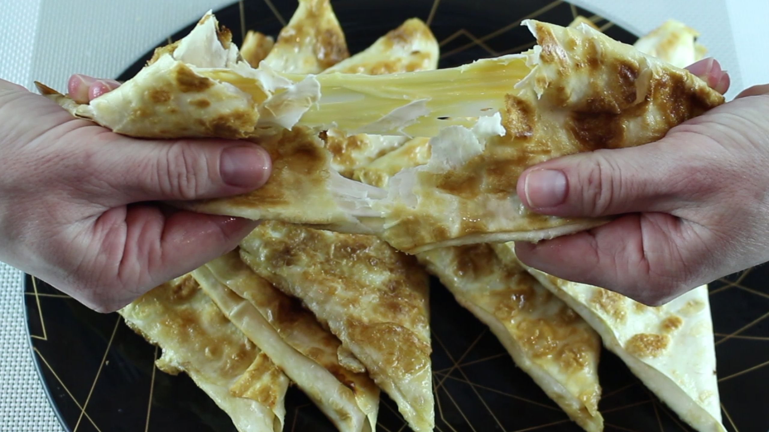 Лаваш, немного сыра и 2 яйца - вкусный ЗАВТРАК за считанные минуты ☆ КОНВЕРТИКИ из ЛАВАША смотреть онлайн