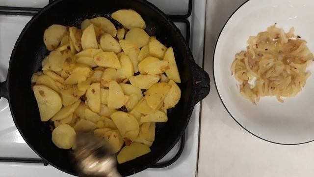 Тортилья - испанский омлет с картошечкой и луком на белорусский вкус смотреть онлайн