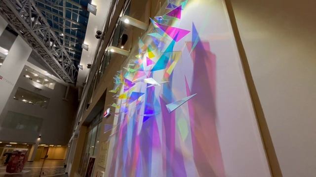 Световая инсталляция лёгкая преграда. смотреть онлайн