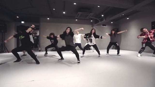 Mina Myoung Choreography / Bitch Better Have My Money - Rihanna смотреть онлайн