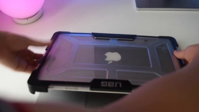 Best Case for Macbook Pro! UPDATED! UAG Military Case! смотреть онлайн