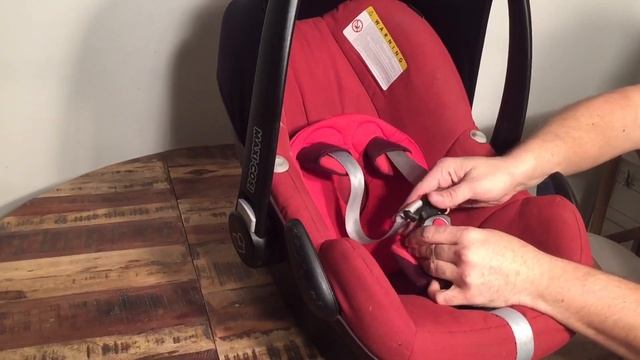 How to Adjust the Harness / Straps / Safety Belts on a Maxi Cosi Pebble Car Seat смотреть онлайн