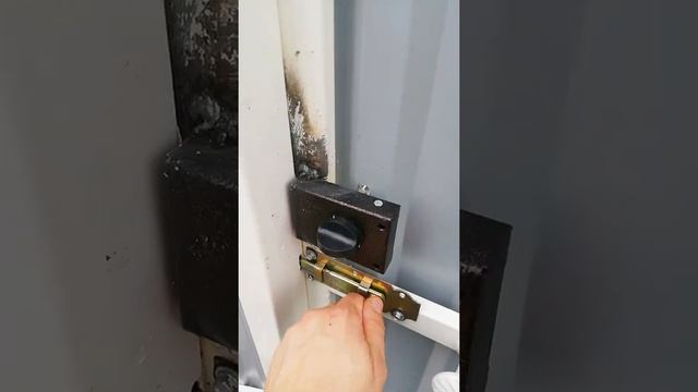 Установка замка на калитку смотреть онлайн