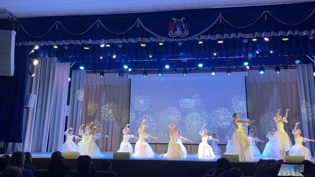 Танец « Снежный вальс» смотреть онлайн
