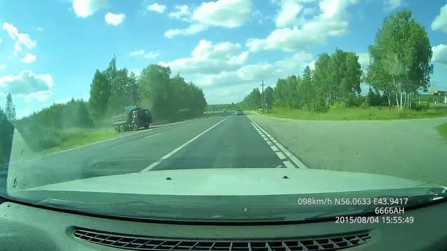 Перевёртыш на Р-158 у п. Бугры 04.08.2015 смотреть онлайн