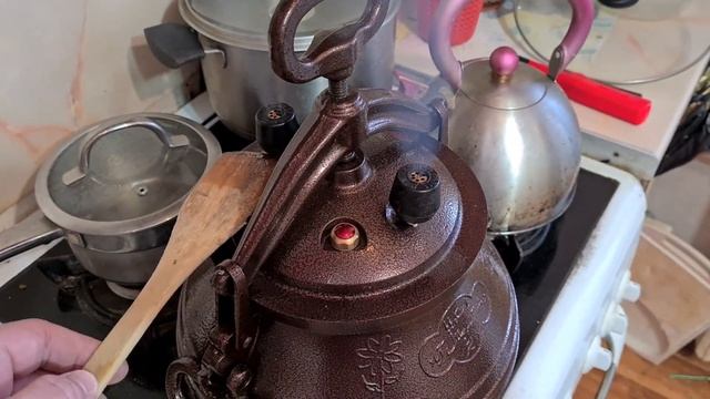 Тушеная голова кеты в афганском казане. Рыба домашнего консервирования. БЕЗ КОСТЕЙ! смотреть онлайн