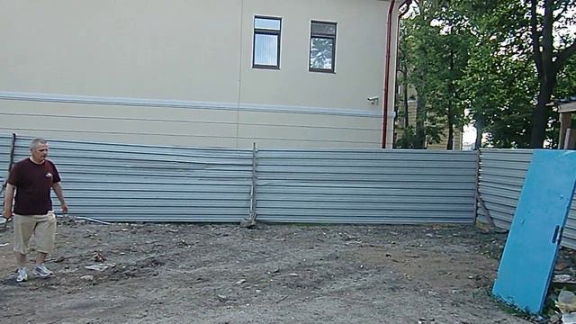 Безоборотное метание ножей в дверь))) смотреть онлайн