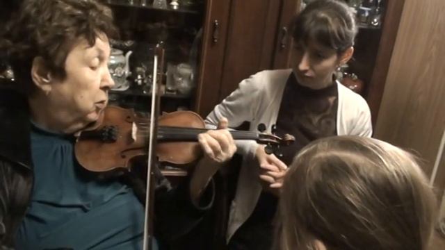 112 Памяти любимой учительницы Галины Степановны Турчаниновой (из семейного архива) Скрипка