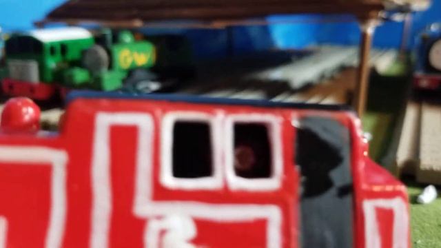 Custom showcase red rosie the American engine смотреть онлайн
