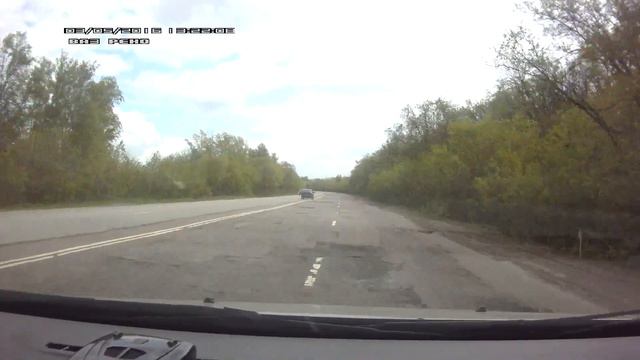 На встречке ям всегда меньше.03.05.2016 г. смотреть онлайн