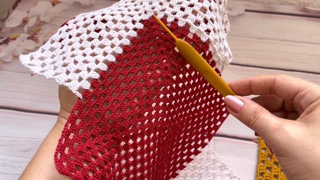 ОЧЕНЬ ПРОСТАЯ САЛФЕТКА КРЮЧКОМ на основе бабушкиного квадрата. Мастер класс (для начинающих) смотреть онлайн