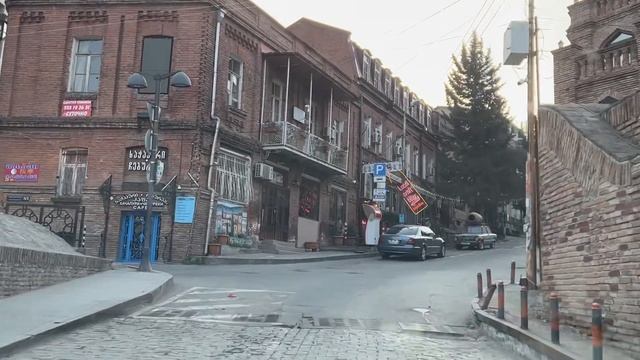 Тбилиси. Утренний заряд энергии. Прогулка Нарикала- Мэйдан-Абанотубани-Гришашвили- Горгасали. смотреть онлайн