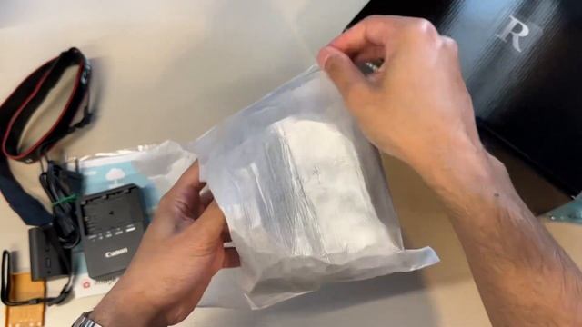 Canon EOS R6 Mark II Unboxing [$2,499]