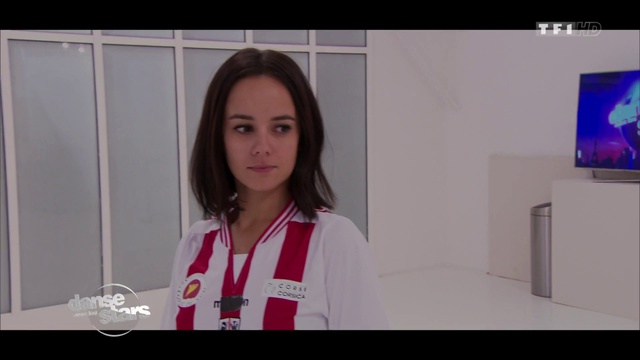 Alizée - Interview Before Tango On Week 6 Of Danse Avec Les Stars (FullHD 1080p)