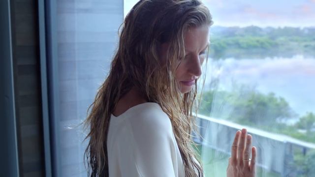 N°5, The Film With Gisele Bündchen, Michiel Huisman And Lo-Fang – CHANEL Fragrance