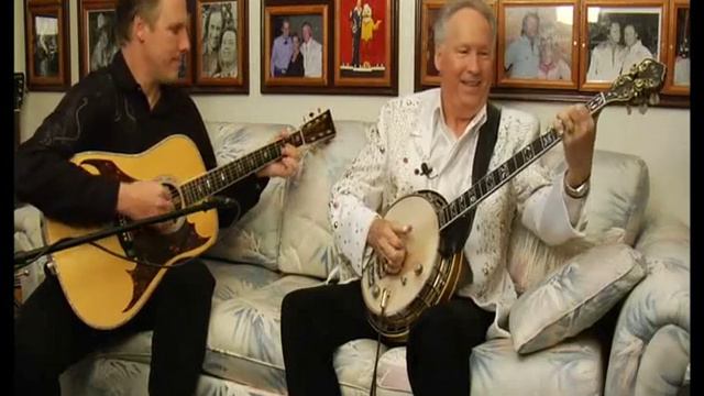 Buck Trent's Lick of the Week 4 - "Banjo Buck" смотреть онлайн