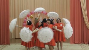 65 Танцевальный коллектив Очарование, г о  Домодедово   Танец с зонтиками