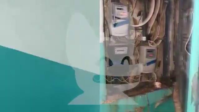 В доме на улице Хибинской протекает кровля, снег усугубил проблему смотреть онлайн