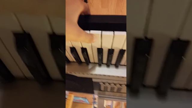 Я играю на пианино вверх ногами смотреть онлайн