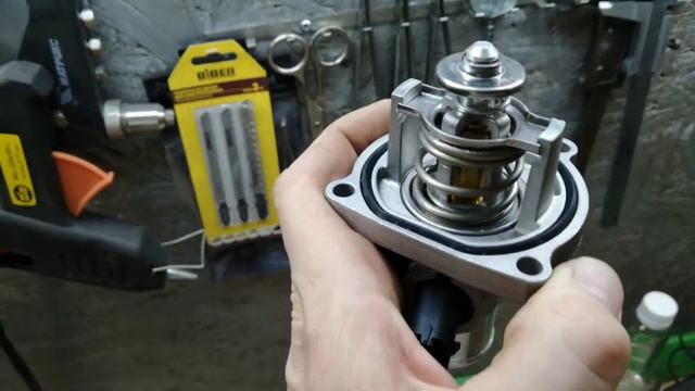 Не работает термостат на Opel Астра. (замена) смотреть онлайн