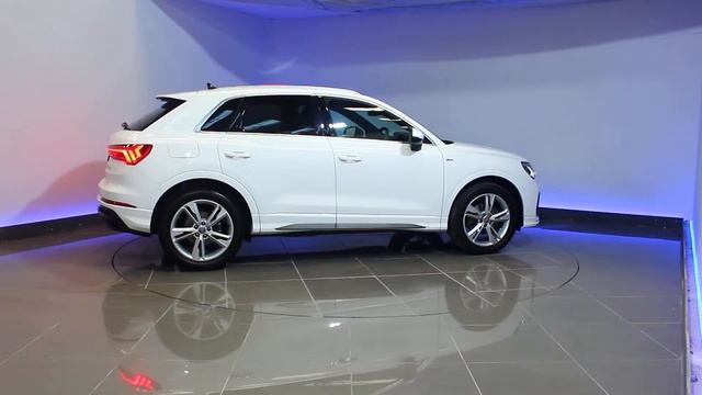 Audi Q3 1.5 TFSI CoD 35 S line S Tronic (s/s) 5dr video смотреть онлайн