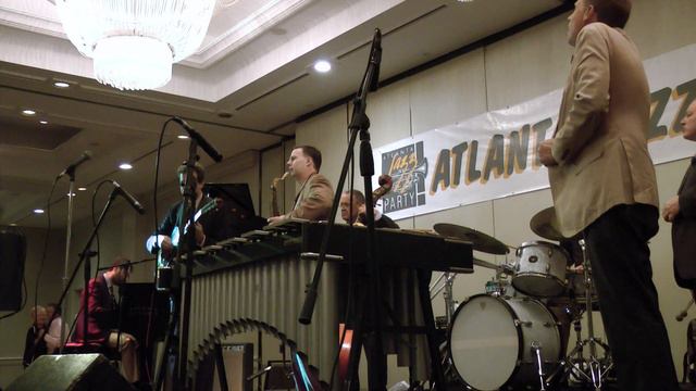 ATLANTA 2012: JOHN COCUZZI / CHUCK REDD / HARRY ALLEN: "WORLD ON A STRING" смотреть онлайн
