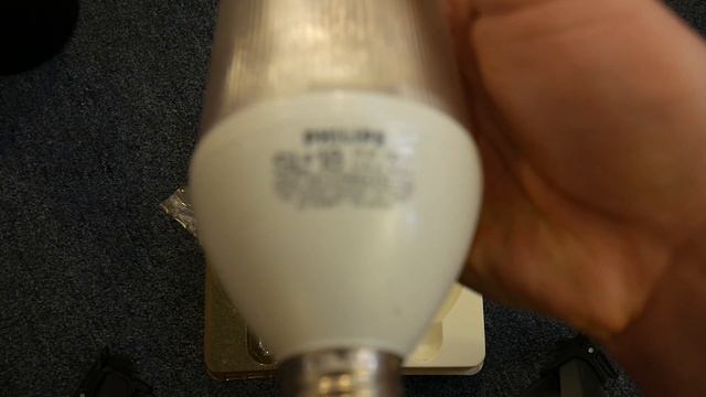 The first Philips electronic CFL from 1983 смотреть онлайн