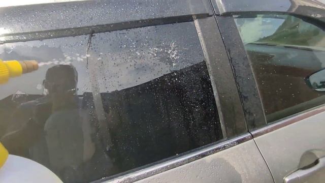 стекло с водным камнем(справа) и без (слева) смотреть онлайн