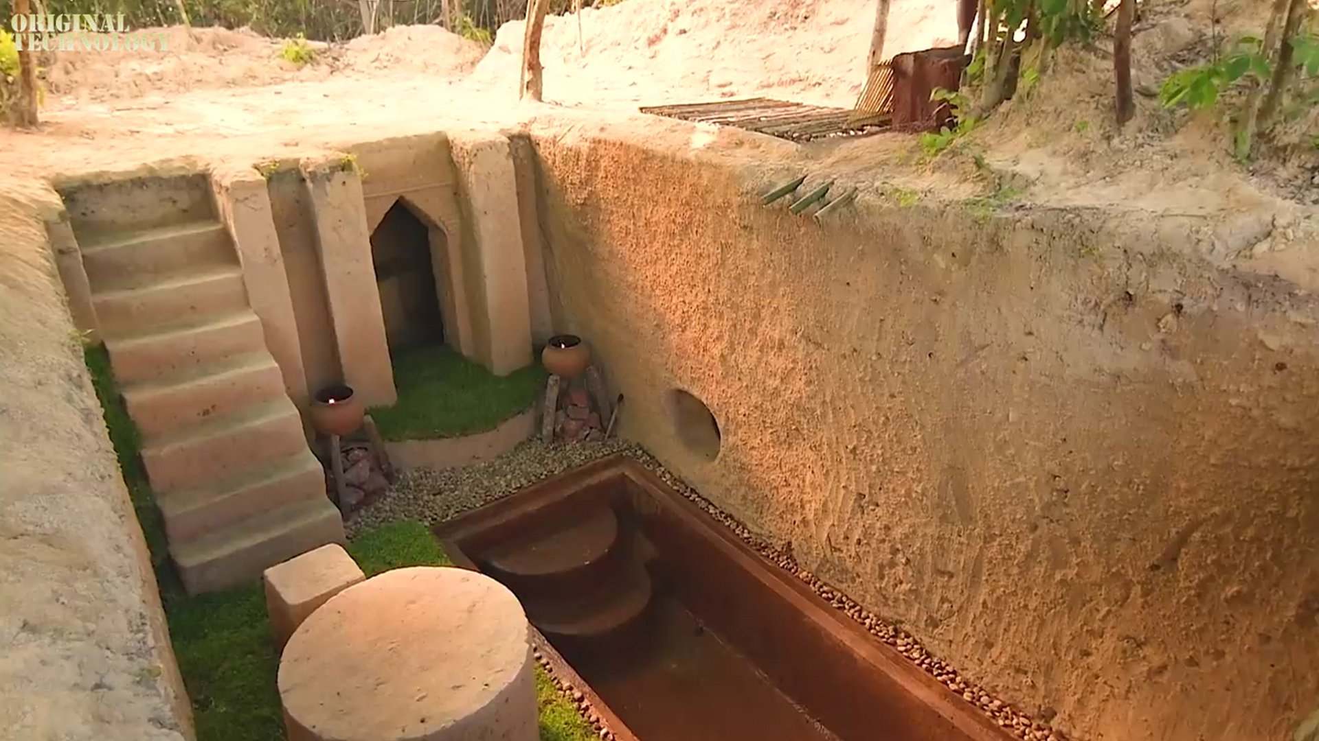 Мужчина за 72 дня построил в джунглях удивительный подземный дом с бассейном.