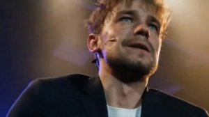 Александр Петров отрывок из поэмы  «Облако в штанах»