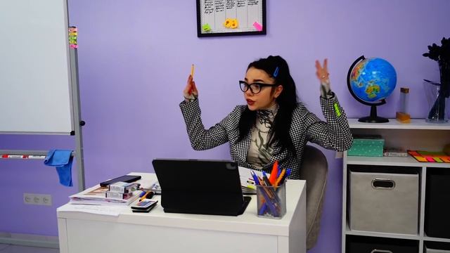 Хороший УЧИТЕЛЬ vs Плохой УЧИТЕЛЬ! смотреть онлайн