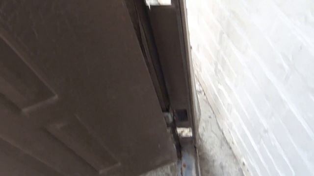 Дверь "Молоток". Сравнение старой и новой дешёвых металлических ("китайских") дверей. Какая лучше? смотреть онлайн