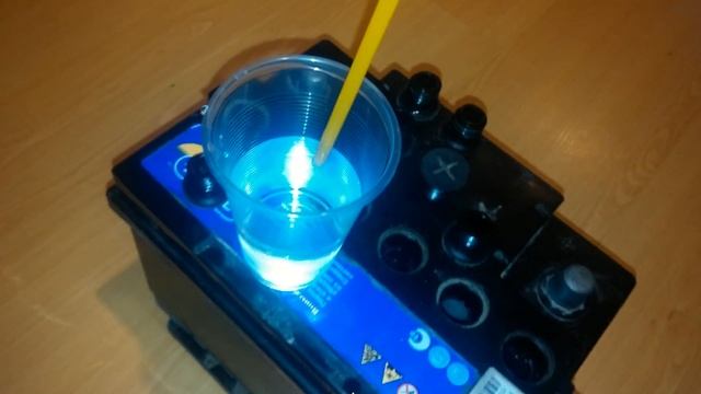 Как проверить уровень электролита в аккумуляторе смотреть онлайн