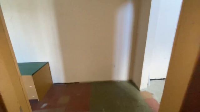 Киев! Лифт МЛЗ 1978 г.в. V=0,71 м/с Q=320 кг. смотреть онлайн