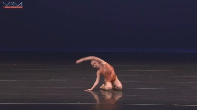 Bella Sor. Dance With Me Wallis.