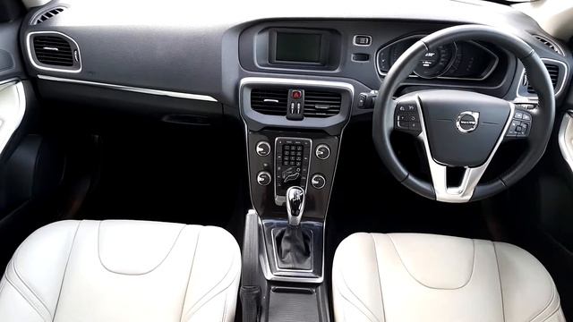 Volvo V40 - 2018 Volvo V40 Model Data Not Available. 27,995 смотреть онлайн