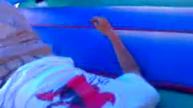 Moon Bounce Fun смотреть онлайн
