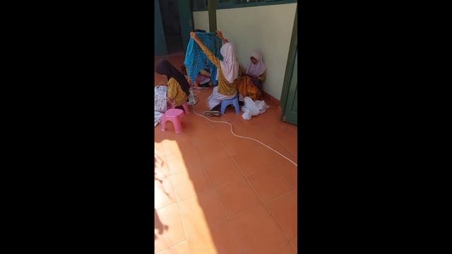 Batik Ekstrakurikuler di MIN 2 Kulon Progo смотреть онлайн