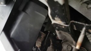 Nissan Primera P12 Headlight Replacement