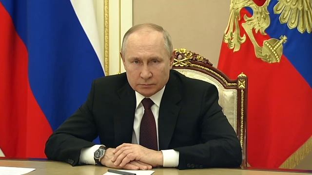 Путин обратился к ВСУ в ходе совещания с Совбезом РФ. смотреть онлайн