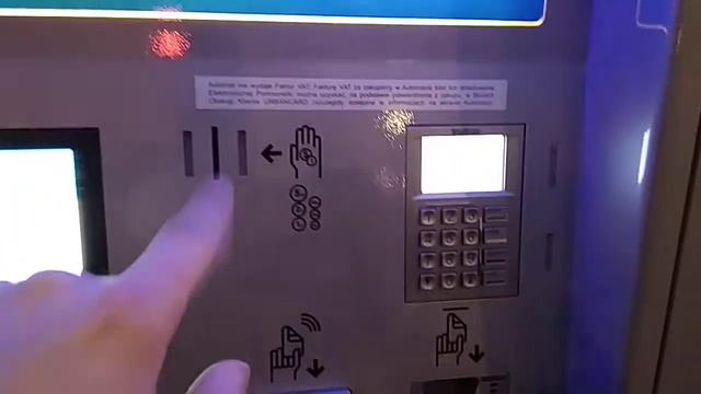Общественный транспорт Вроцлова, покупка билета в автомате. смотреть онлайн