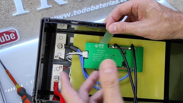 SANFOU LIFEPO4 12.8 voltios 100 Amperíos. ABRO CAJA Y TESTEO A 30 AMPERÍOS DE DESCARGA. смотреть онлайн