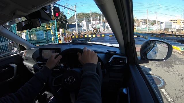 トヨタ 新型 ライズ G 4WD 実車 1日試乗してきたよ☆街乗り編 新型ロッキーの兄弟車！男心をくすぐるコンパクトSUVの評価は⁉︎TOYOTA NEW RAIZE Test Drive смотреть онлайн